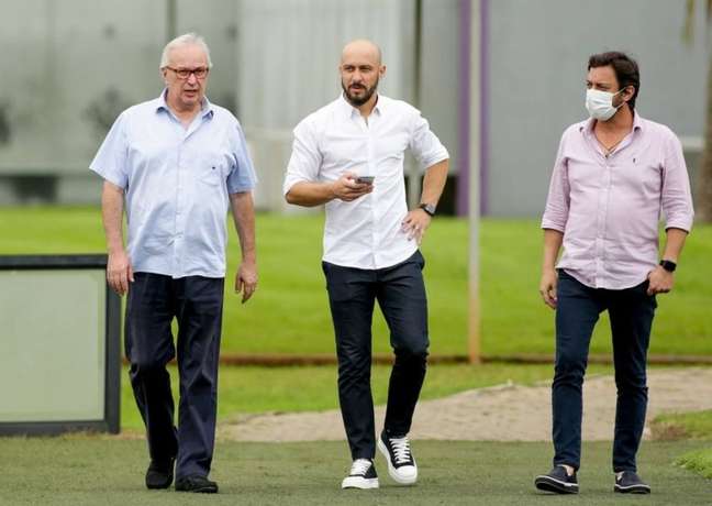 OPINIÃO: Diretoria do Corinthians marca golaço ao 'bancar' ingressos da Fiel no Maracanã