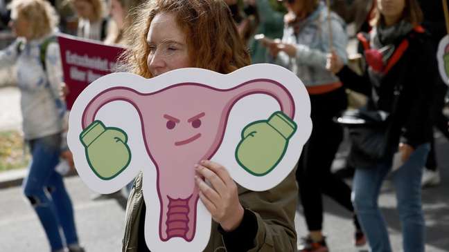 O controle da natalidade e os direitos reprodutivos das mulheres oferecem mais liberdade, tanto para as mulheres quanto para os homens