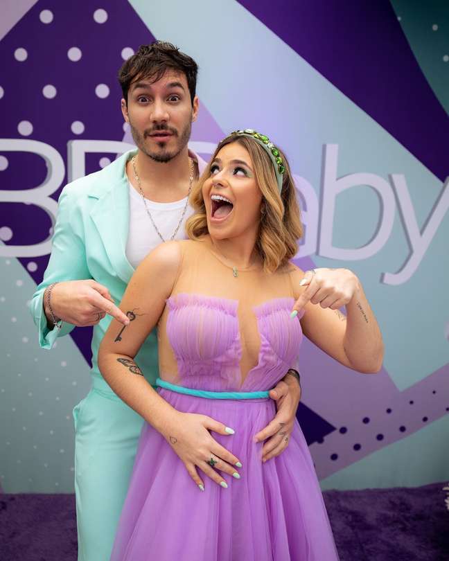 Eliezer and Viih Tube reveal baby gender at BBB themed event Eliezer and Viih Tube reveal baby gender at BBB themed event