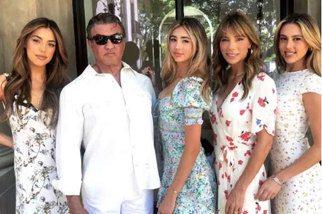 Sylvester Stallone announces reality show about his family after ditching divorce Sylvester Stallone announces reality show about his family after ditching divorce