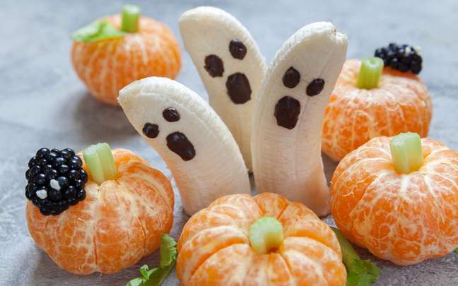 Bananas and Halloween Gossip - Photo: Shutterstock Bananas and Halloween Gossip - Photo: Shutterstock