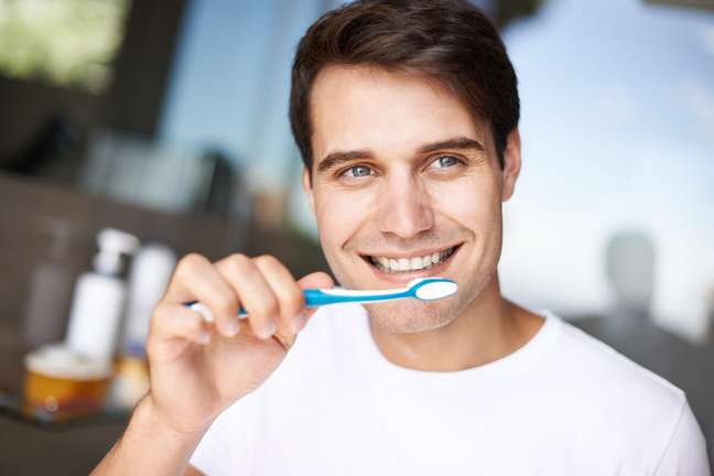 Brushing your teeth and flossing prevents gingivitis 