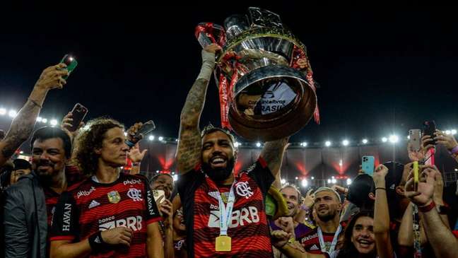 Flamengo mantém escrita e é campeão após eliminar Atlético-MG pela quinta vez
