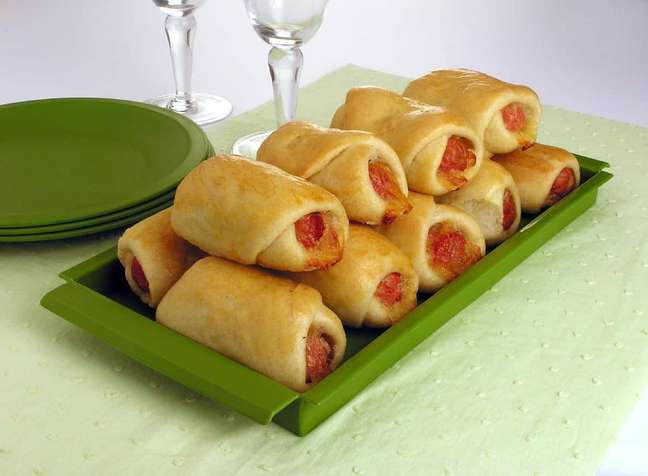 Sausage and cheese roll -
