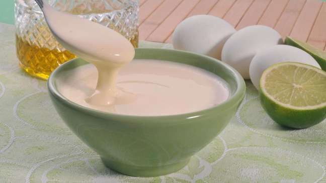 Homemade mayonnaise with eggs, much more nutritious and delicious! Homemade mayonnaise with eggs, much more nutritious and delicious!