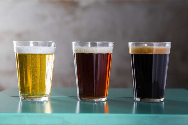 Three American cups in a row Three American cups in a row