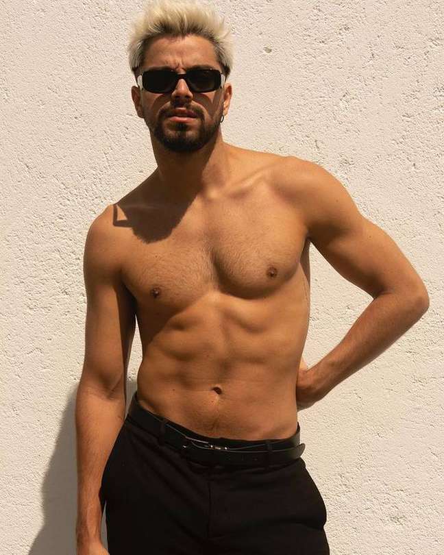 Rodrigo Simas talks about sexuality, appointment with Agatha Moreira and possible participation in 'BBB' Rodrigo Simas talks about sexuality, appointment with Agatha Moreira and possible participation in 'BBB'