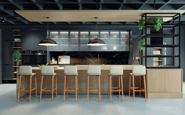 Plants and lighting bring the environment to life. Plants and lighting bring the environment to life.