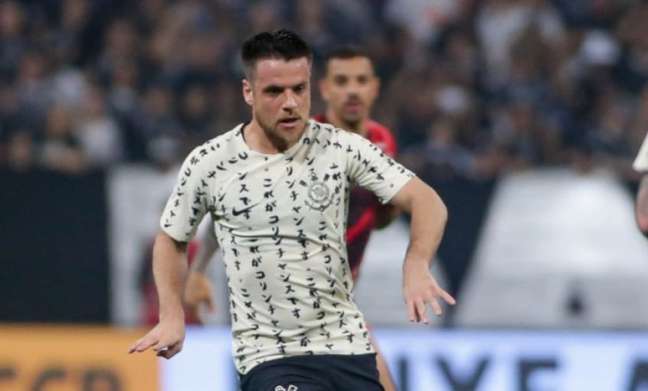Corinthians aguarda definição sobre Vítor Pereira para avaliar futuro de Ramiro