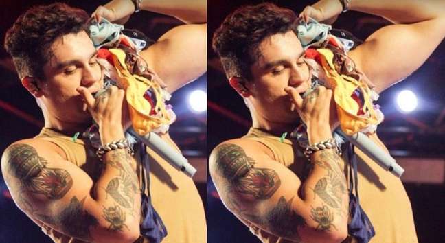 Luan Santana receives the “rain of panties” on display;  look