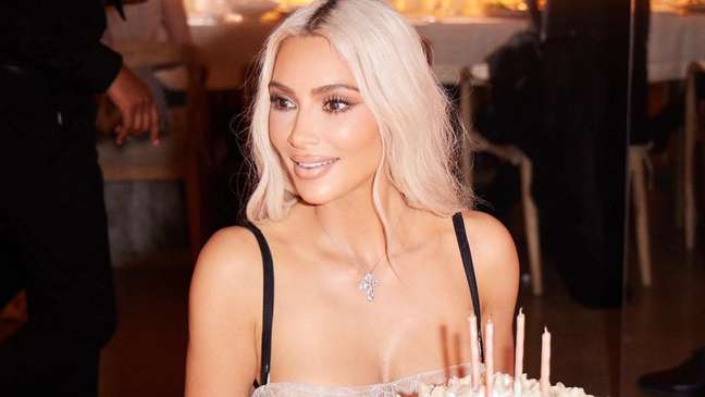 With a sumptuous dinner, Kim Kardashian celebrates her birthday with her family With a sumptuous dinner, Kim Kardashian celebrates her birthday with her family