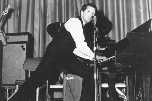 Jerry Lee Lewis dies, the explosion that lasted less than it should have