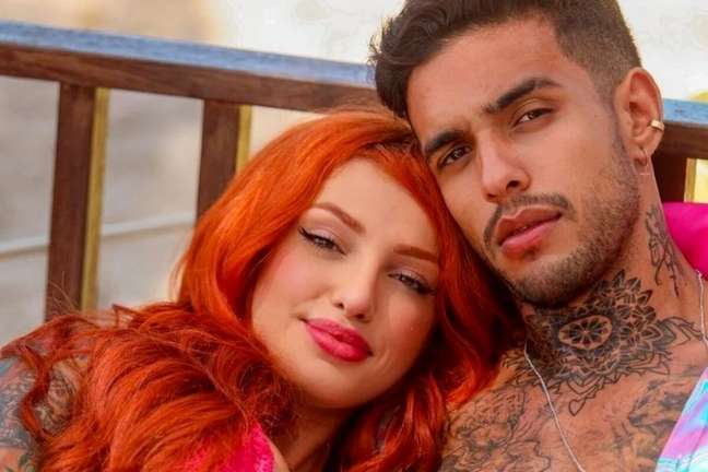 The couple asked fans not to speculate on the reason for the breakup in the publication The couple asked fans not to speculate on the reason for the breakup in the publication