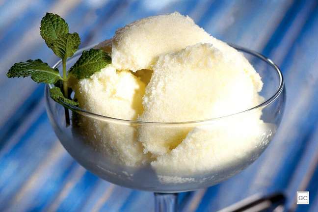 Light lemon ice cream - Photo: Guia da Cozinha