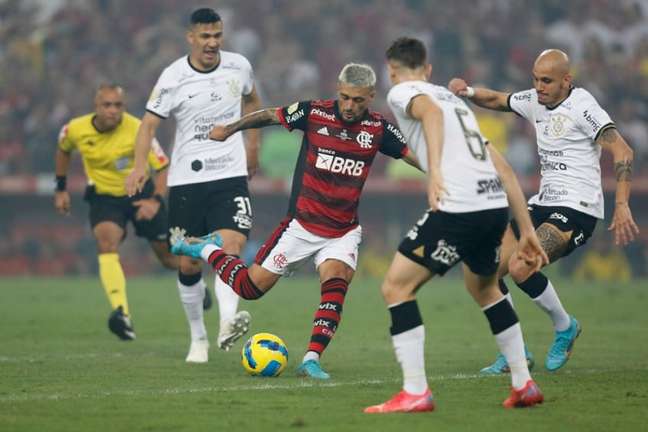 Flamengo divulga informações de ingressos para jogo contra o Corinthians; confira
