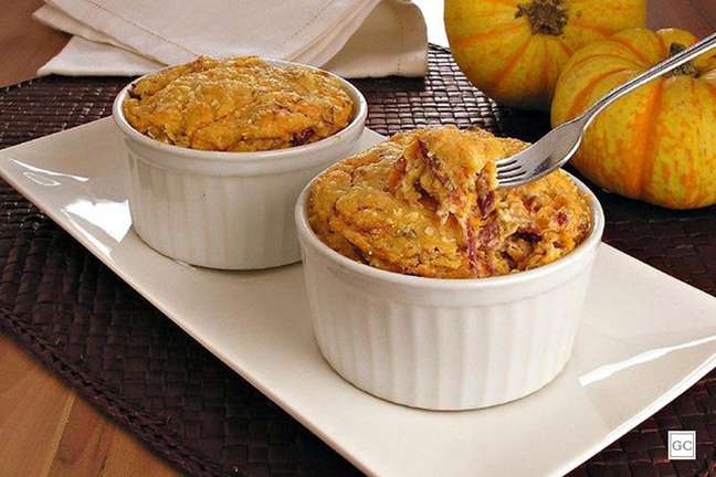 Pumpkin souffle with dried meat - Photo: Guia da Cozinha Pumpkin souffle with dried meat - Photo: Guia da Cozinha
