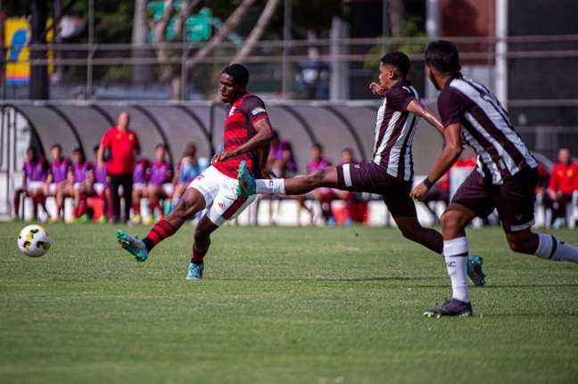 Copa do Brasil Sub-20: Flamengo empata sem gols com o Ceará no jogo de ida da semifinal