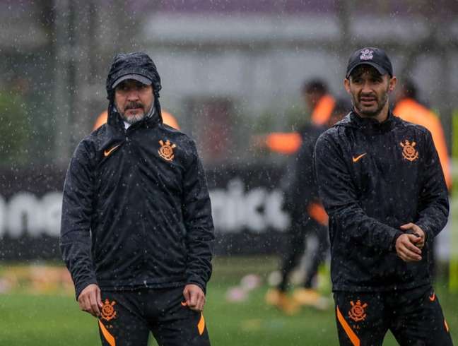 Sem Vítor Pereira, veja o aproveitamento do Corinthians com auxiliar