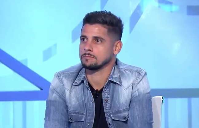 Rodinei vai arrebentar o Vini Jr, prevê Cicinho sobre possível duelo no Mundial de Clubes