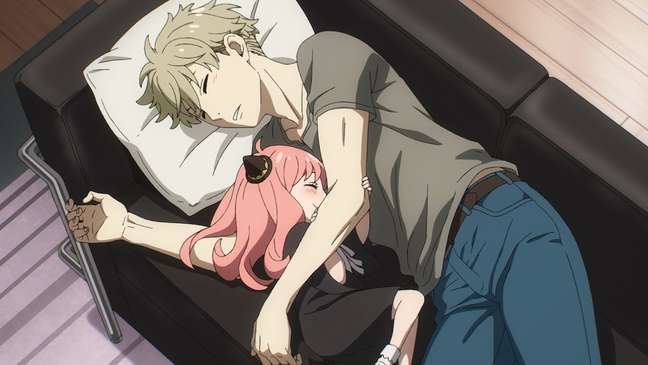 Anya and Loid take a nap on the LC series sofa. It may not be the most comfortable sofa, but the scene is so cute that we can forget about the back pain afterwards. Anya and Loid take a nap on the LC series sofa. It may not be the most comfortable sofa, but the scene is so cute that we can forget about the back pain afterwards.