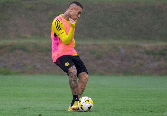 Flamengo finaliza preparação para jogo contra o Corinthians; Arrascaeta está fora da partida