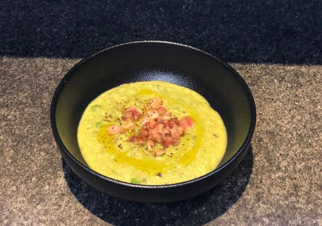Pea soup with pancetta – Photo: Guia da Cozinha