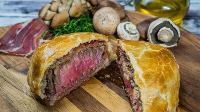 Beef wellington with cream of spinach – Photo: Photo: Publicity/Larica na brasa