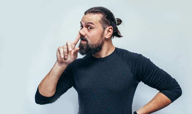 Nose picking may increase the risk of Alzheimer’s, the study suggests Nose picking may increase the risk of Alzheimer’s, the study suggests