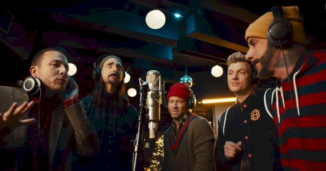 Backstreet Boys revisits Wham’s Christmas classic!  since 1984