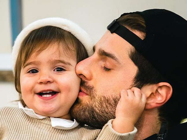 Alok’s daughter is hospitalized for pneumonia in Sao Paulo