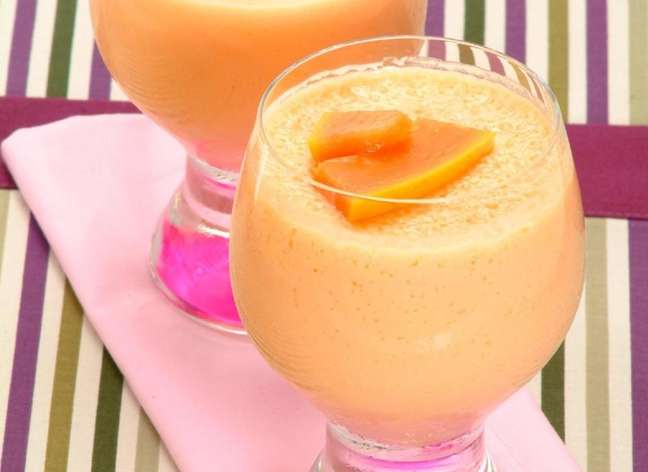 Mousse de frutas com mamão e banana – Foto: Guia da Cozinha