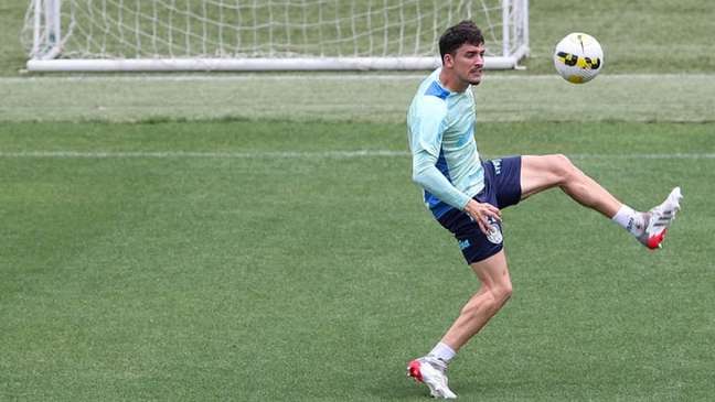 Pré-convocado pelo Uruguai, Piquerez vira desfalque no Palmeiras e preocupa às vésperas da Copa