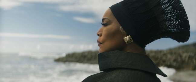 Angela Bassett plays a queen who is watching her entire family leave Angela Bassett plays a queen who is watching her entire family leave
