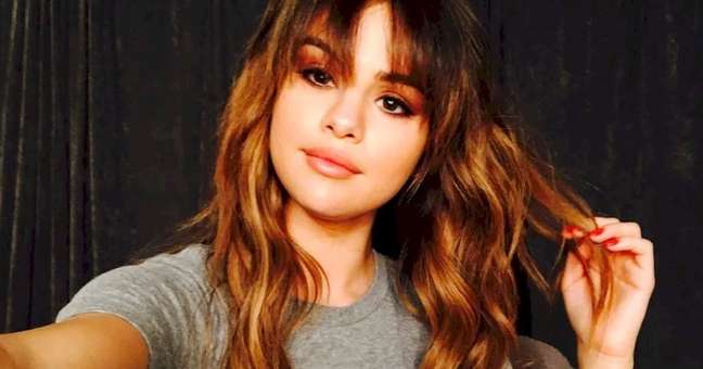 Selena Gomez receives the US Researchers Award