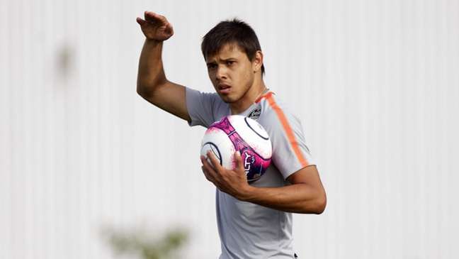 Corinthians encaminha contratação de Romero, mas irá segurar o anúncio