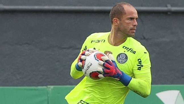 Marcelo Lomba será titular do Palmeiras contra o Internacional, seu ex-clube