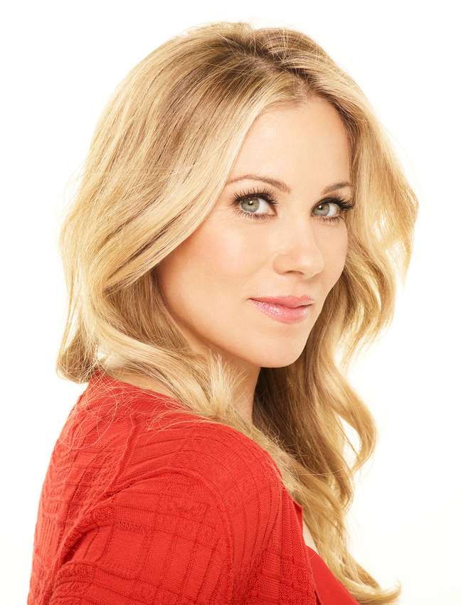 Christina Applegate celebrates star on Walk of Fame after multiple sclerosis