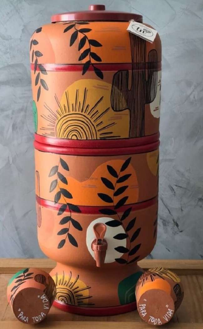 2. The cups follow the same identity as the handcrafted decorated clay filter. Source – Ana Cristina Carvalho 2. The cups follow the same identity as the handcrafted decorated clay filter. Source – Ana Cristina Carvalho