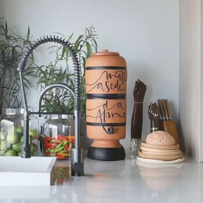 7. Modern kitchen with decorated clay filter. Source – Arioca 7. Modern kitchen with decorated clay filter. Source – Arioca