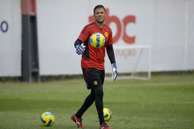 Diego Alves estaria acertado com o Grêmio para ser primeiro reforço de 2023