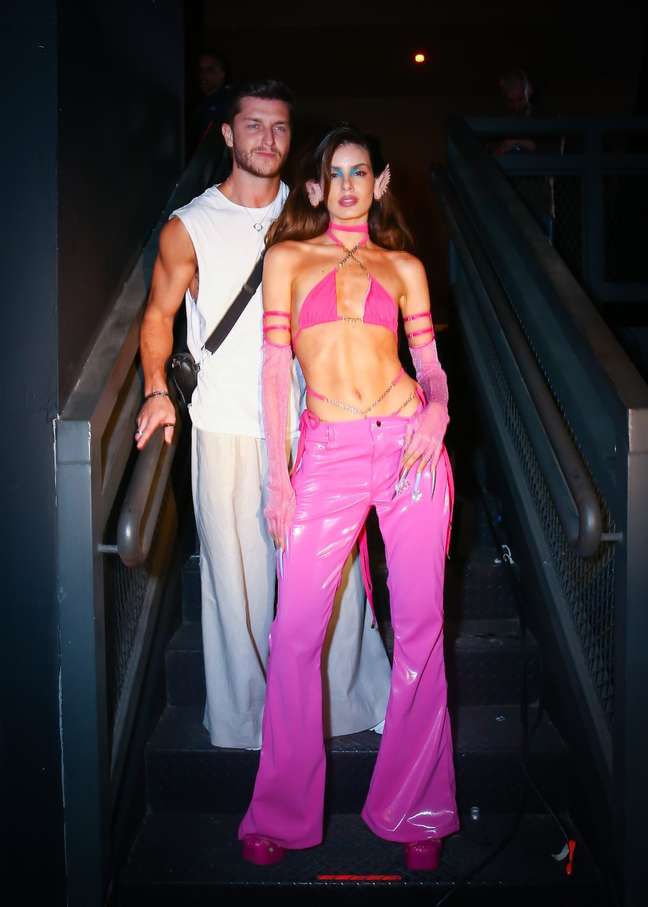 Camila Queiroz and Klébber Toledo 