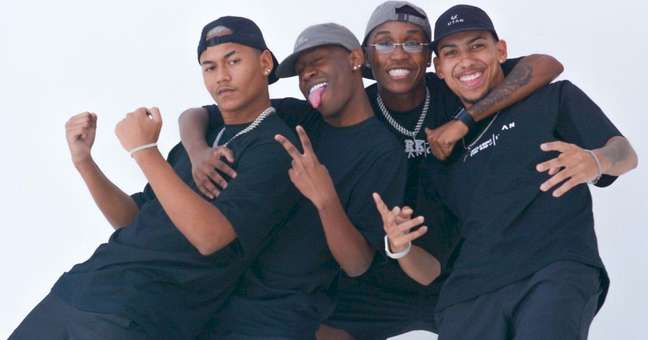 Os Quebradeiras celebrate 1 billion copies of the hit “Na Rebolada”