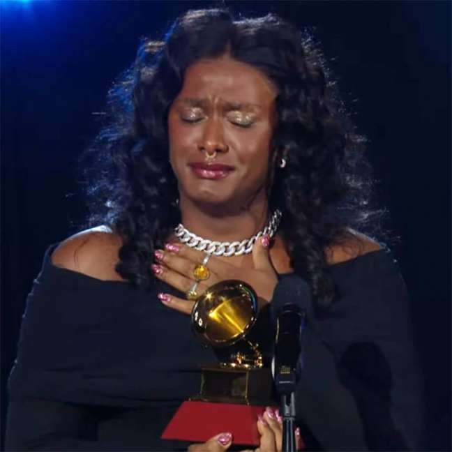 Liniker makes history at the 2022 Latin Grammys
