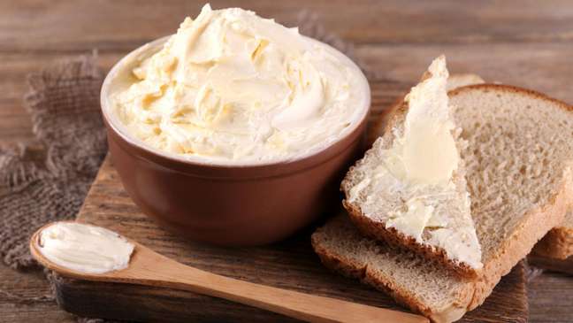 How to make homemade butter?  Watch the step by step