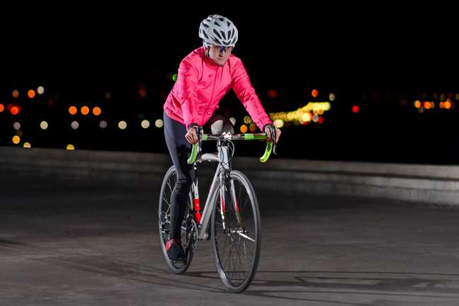 9 tips for cycling safely at night