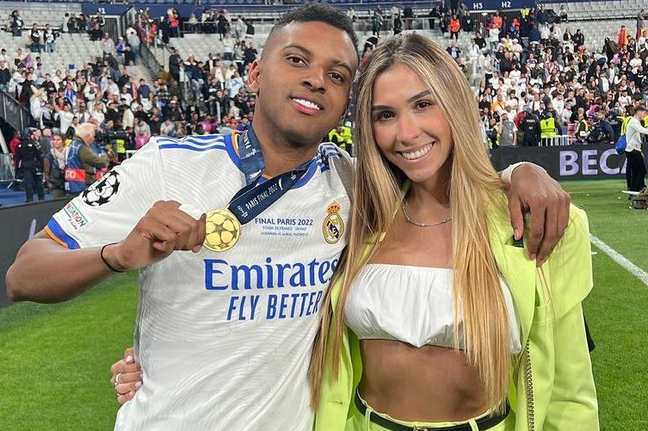 Digital influencer Luana Atik has announced the end of her relationship with Brazilian international striker Rodrygo Goes.