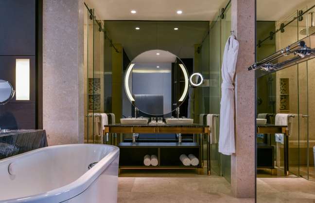 The 'soap opera bathroom' is equipped with a bathtub, shower and a special mirror for facial care