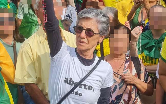 The presence of Cássia Kis in acts considered undemocratic has made her militancy a problem for Globo