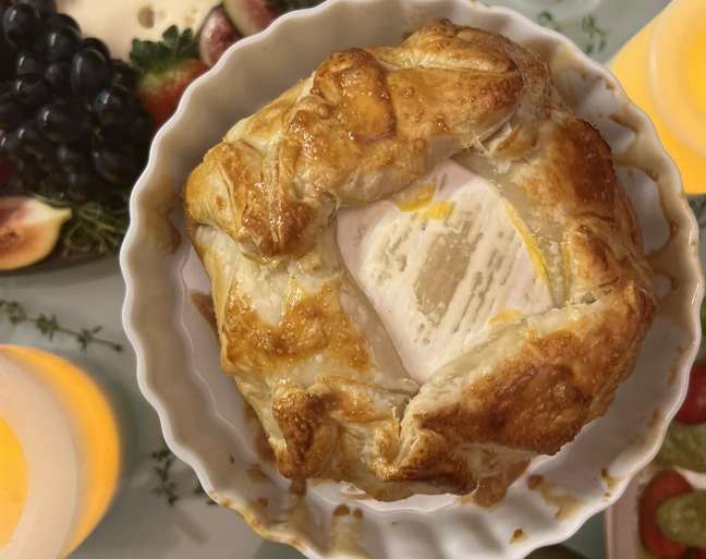 The flavor of puffed brie is unforgettable 