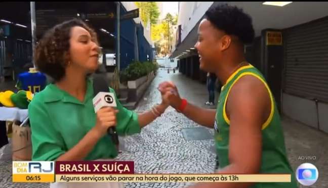 Arrascaeta reage a vídeo de torcedor que cravou gol do uruguaio pela Seleção Brasileira